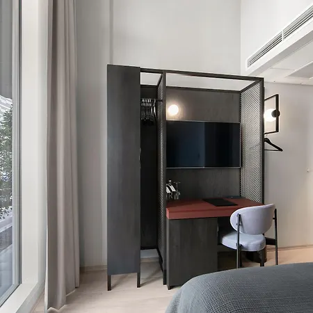 Clarion 4*