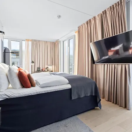 Clarion Hotel 4*