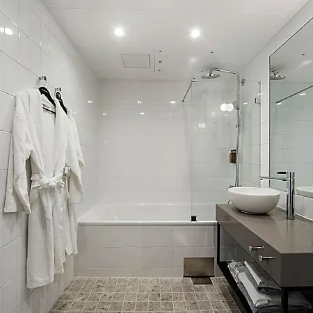 Clarion 4*