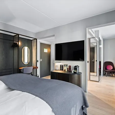 Clarion 4*