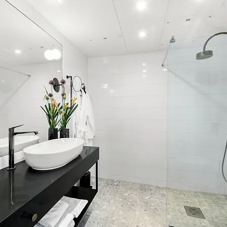 Clarion 4*